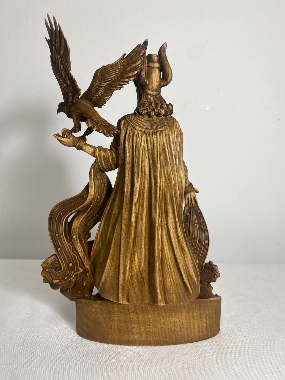 Enki Sumerian wooden statue Ancient aliens Babylon Enlil Wood carved