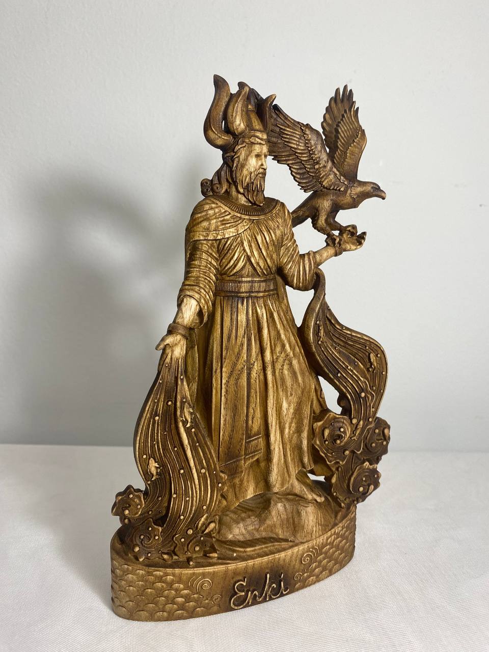 Enki Sumerian wooden statue Ancient aliens Babylon Enlil Wood carved