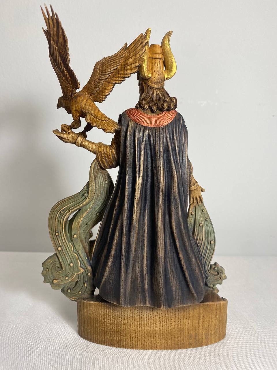 Enki Sumerian wooden statue Ancient aliens Babylon Enlil Wood carved
