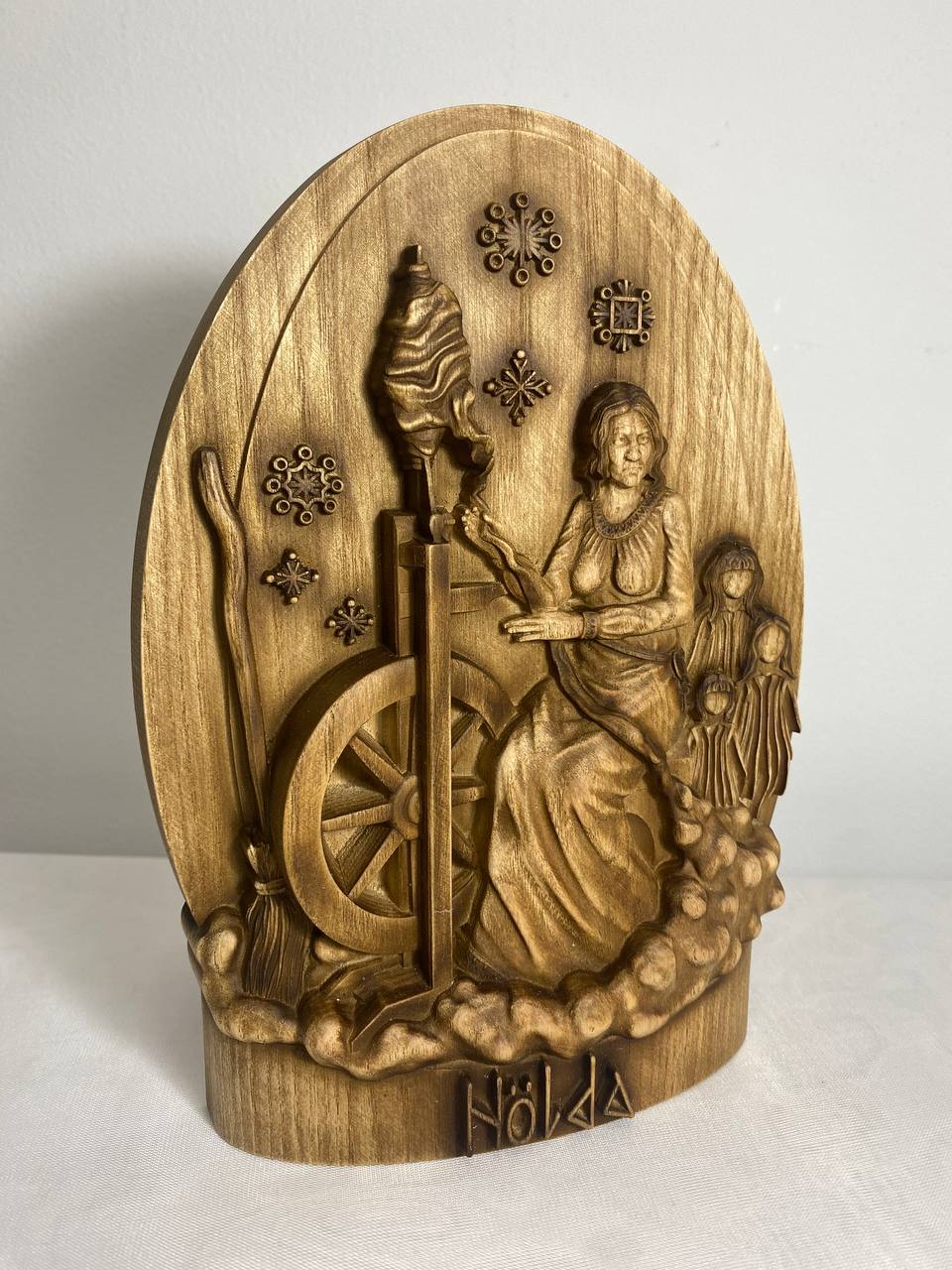 Holda Norse statue Frau holle Winter goddess Norse gods Germanic Norse altar Germanic mythology Altar statue Holda goddess Pagan décor