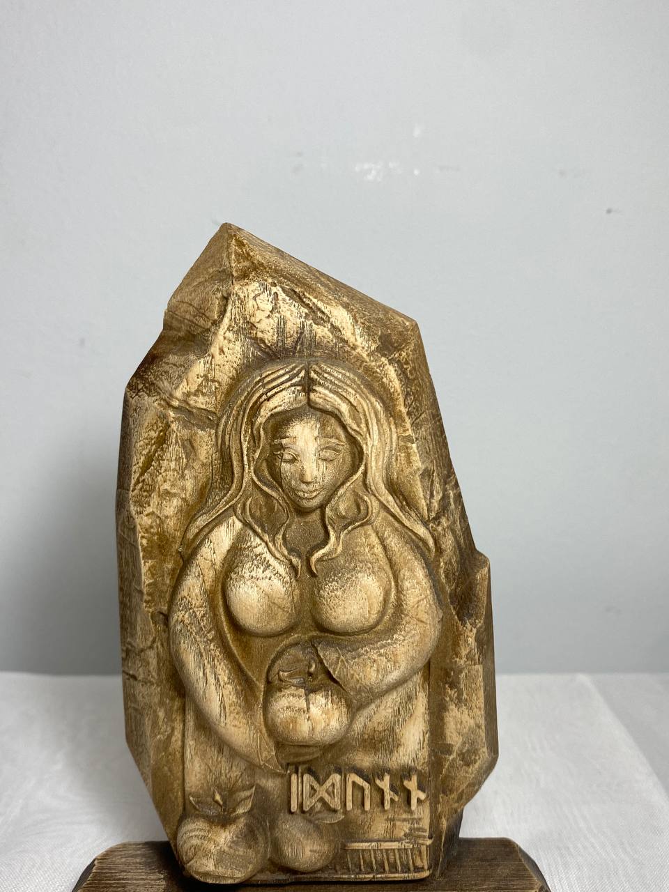 Idunn Pagan goddess statue Mini altar kit Wooden statue