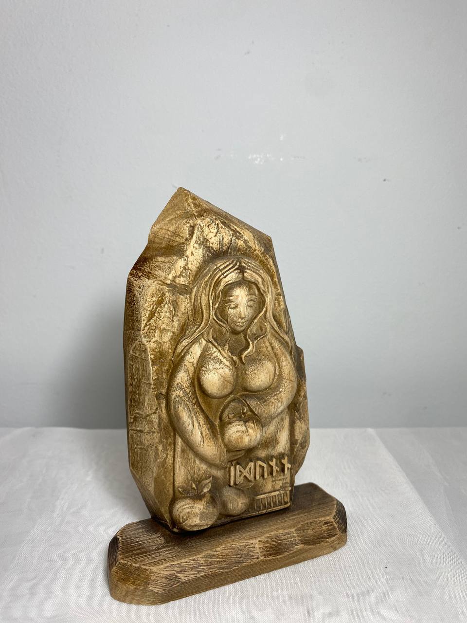 Idunn Pagan goddess statue Mini altar kit Wooden statue