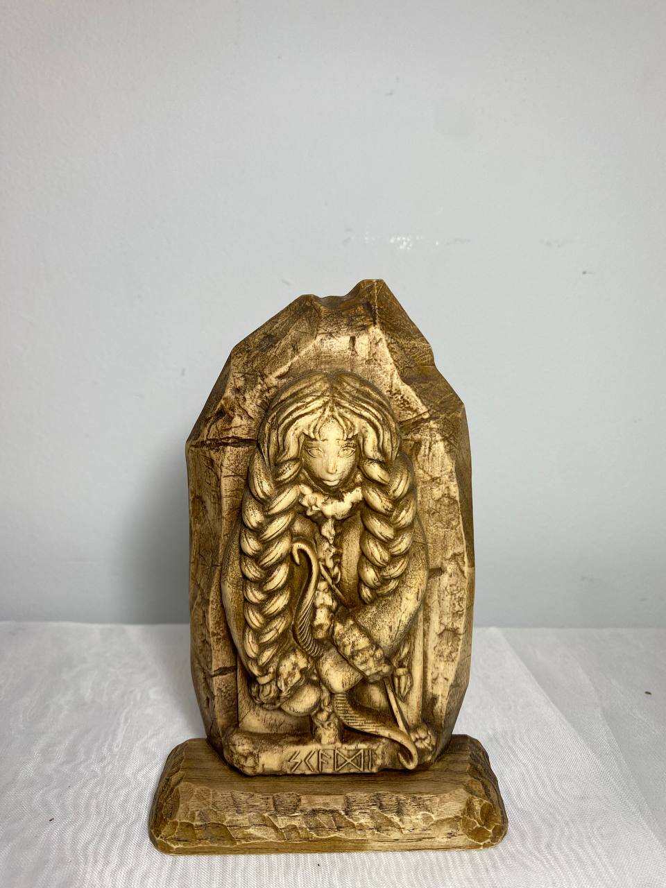 Skadi Mini statue Wood figurines Norse pagan goddess
