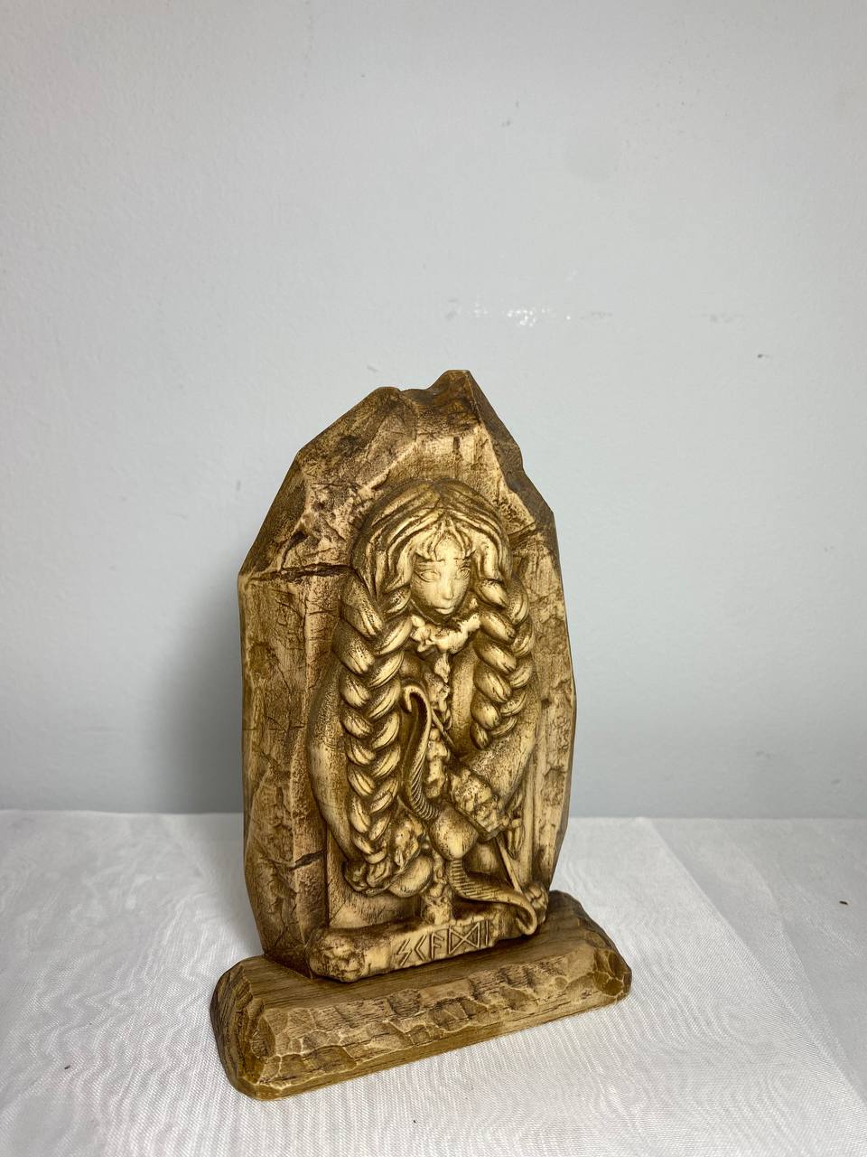 Skadi Mini statue Wood figurines Norse pagan goddess