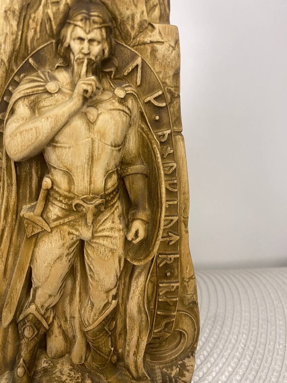 Hoenir Viking Altar Statue - Wooden Norse Altar