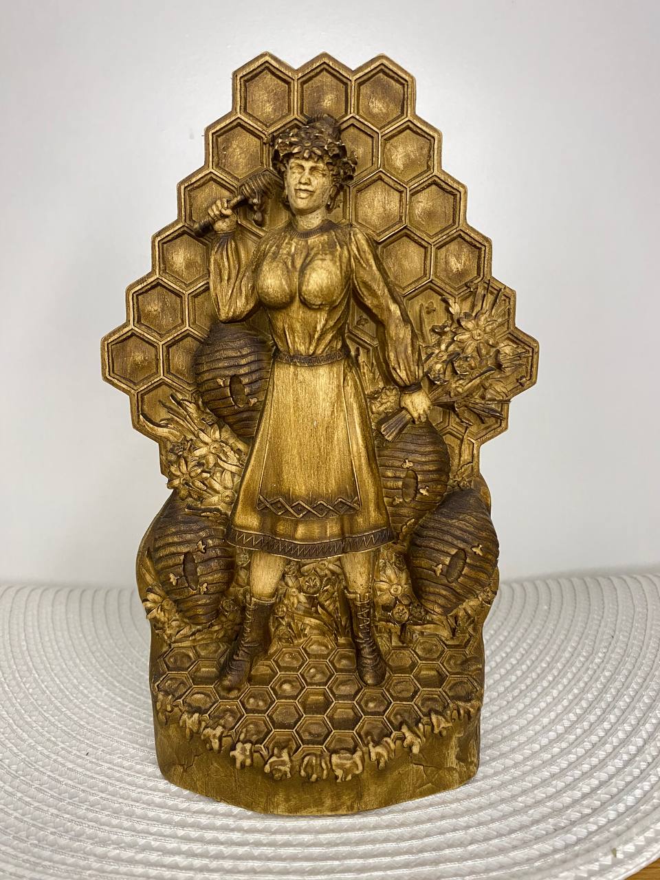 Béole Bee Bees Goddess Statue Norse- Wooden Sculpture