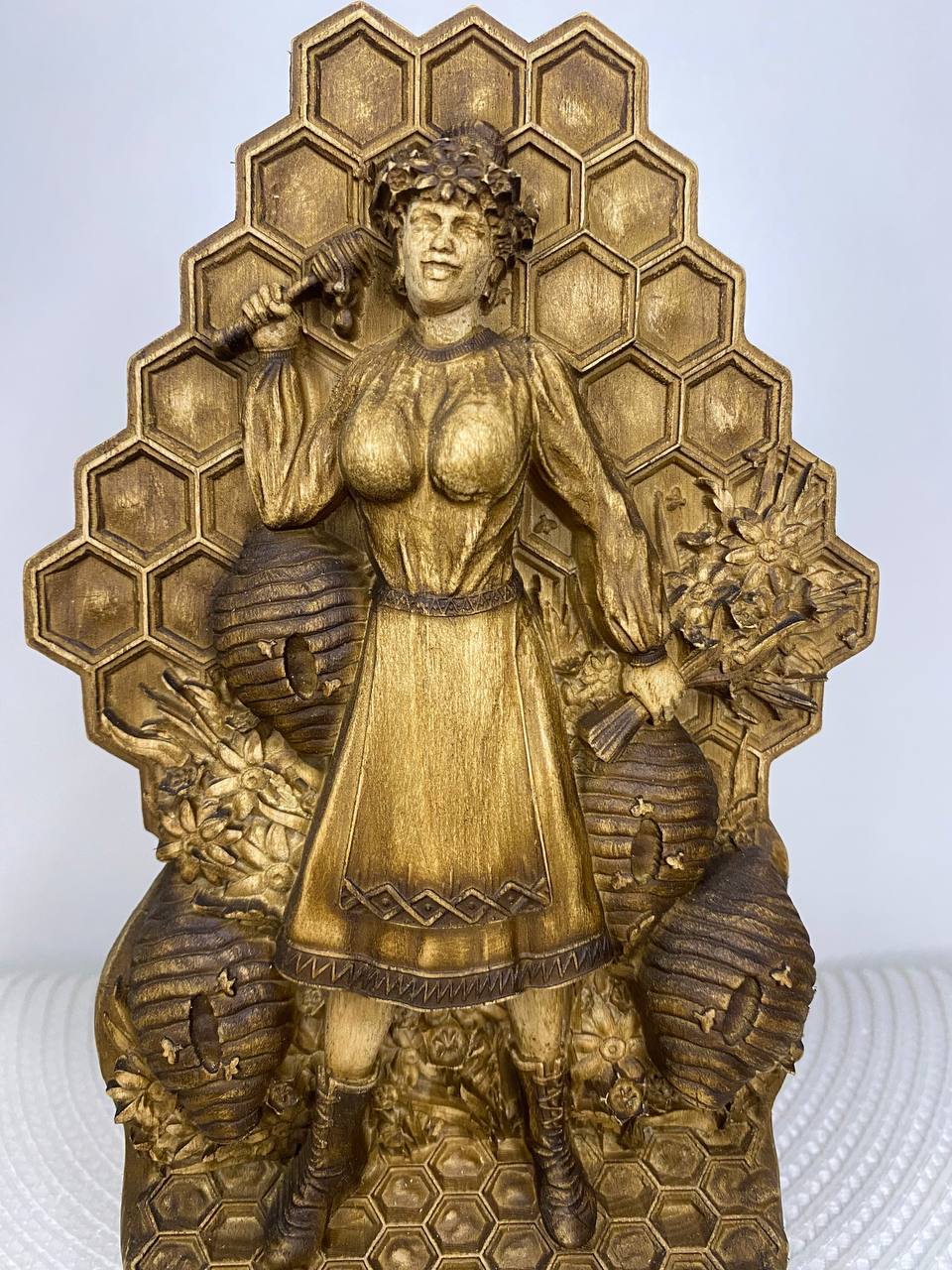 Béole Bee Bees Goddess Statue Norse- Wooden Sculpture