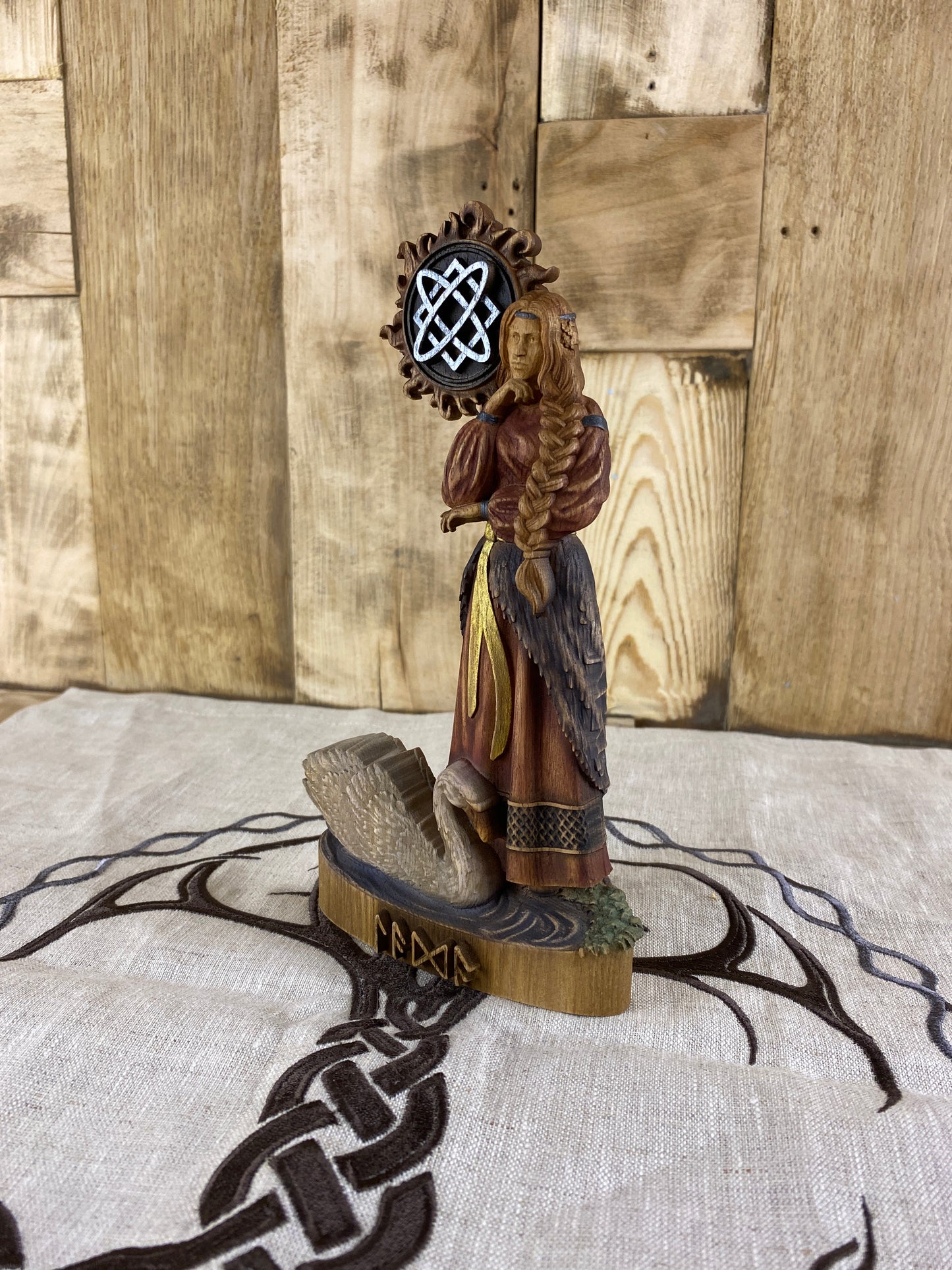 Lada statue Lada Lada goddess Goddess statue Slavic statue Slavic gods Slavic mythology Slavic deities Wood carving Wood sculpture Pagan art