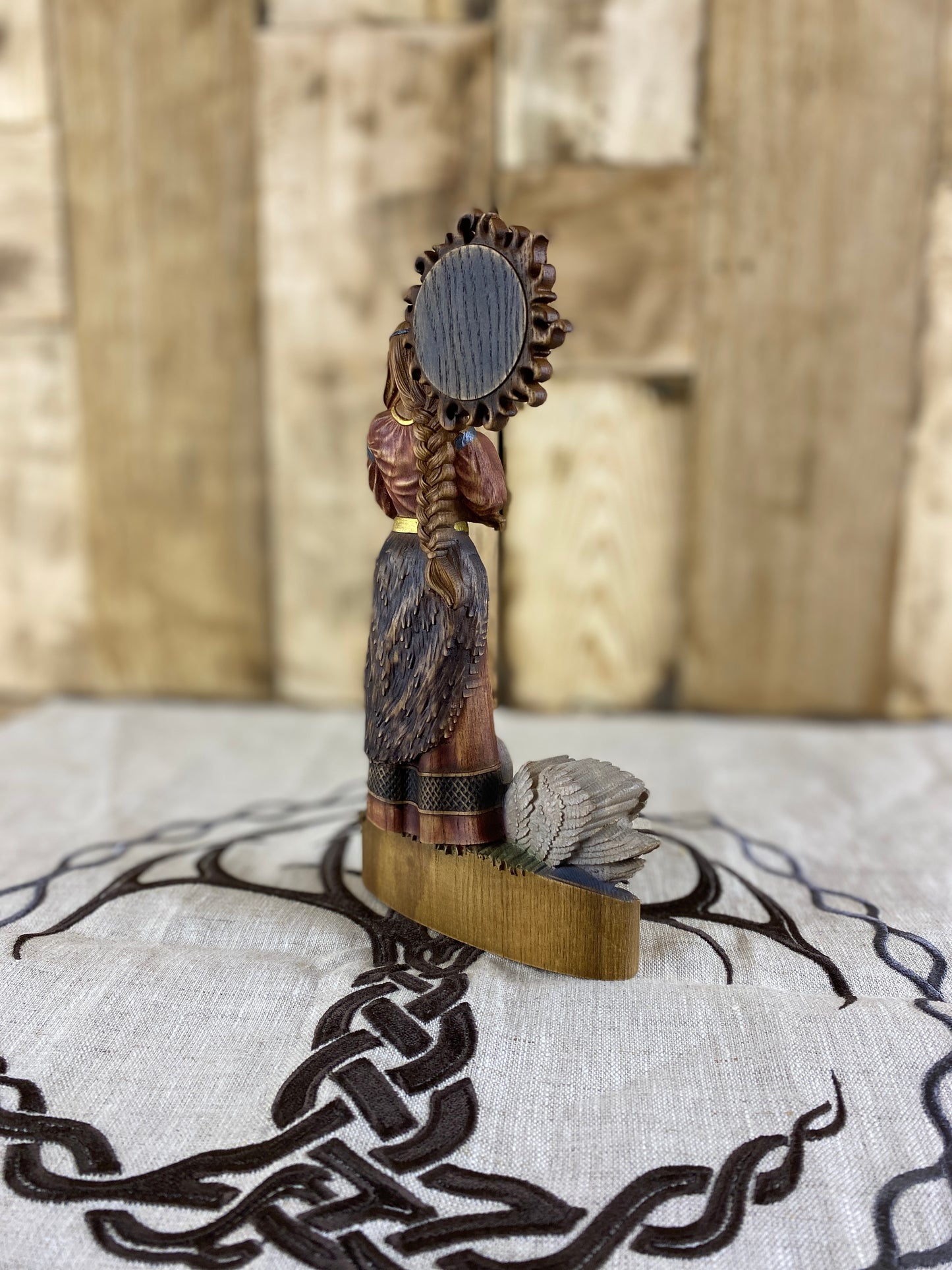 Lada statue Lada Lada goddess Goddess statue Slavic statue Slavic gods Slavic mythology Slavic deities Wood carving Wood sculpture Pagan art