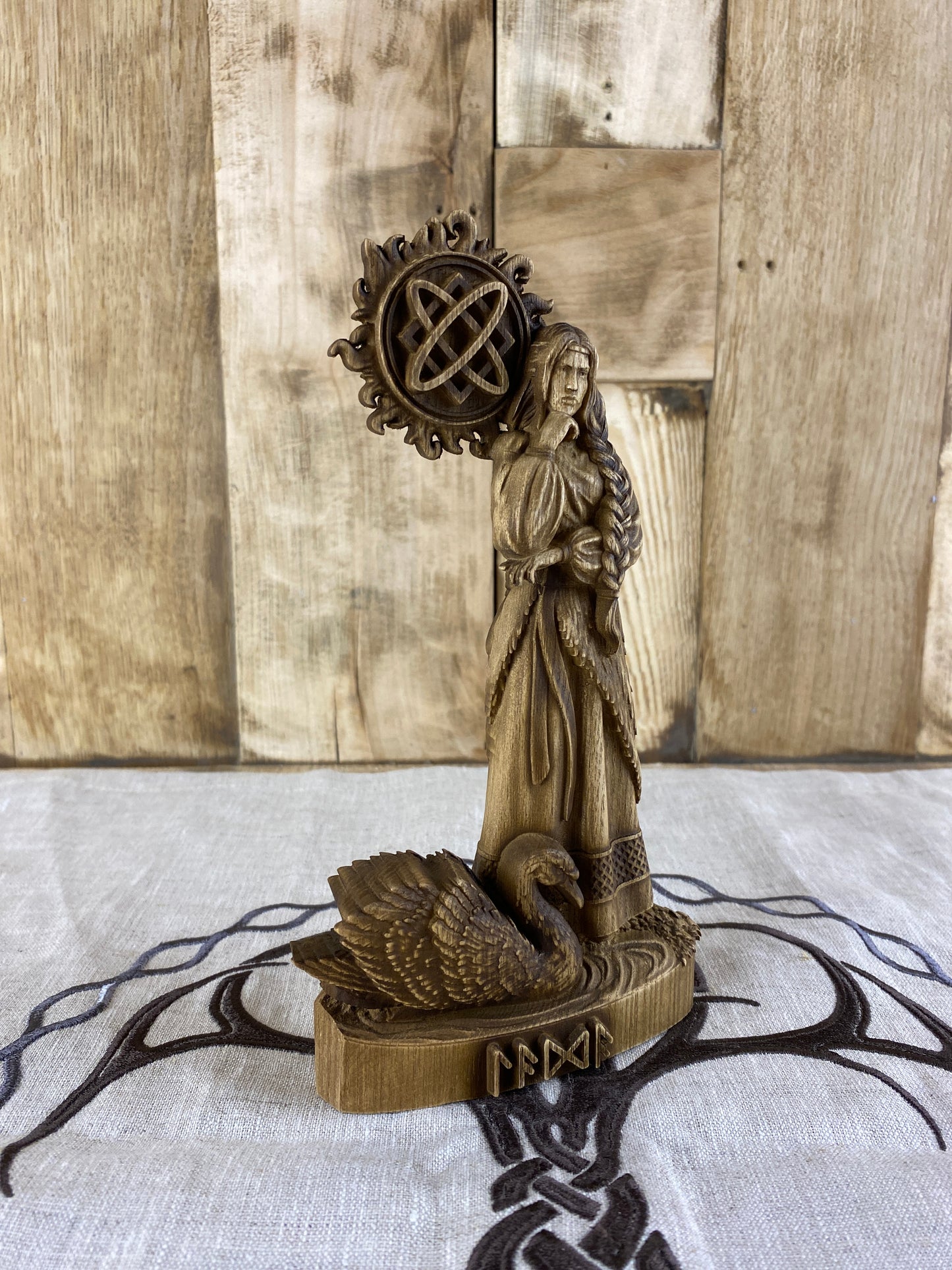Lada statue Lada Lada goddess Goddess statue Slavic statue Slavic gods Slavic mythology Slavic deities Wood carving Wood sculpture Pagan art
