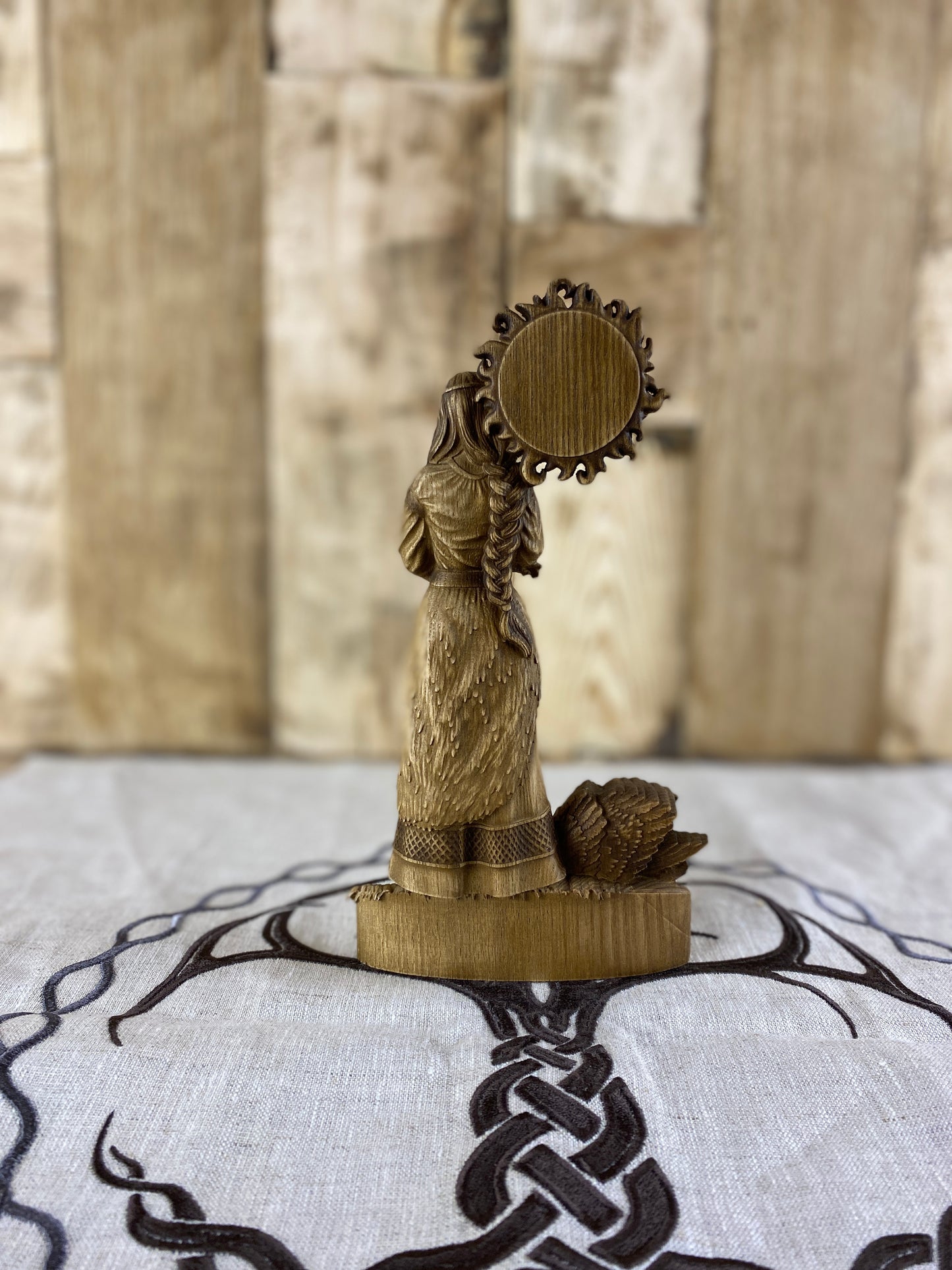 Lada statue Lada Lada goddess Goddess statue Slavic statue Slavic gods Slavic mythology Slavic deities Wood carving Wood sculpture Pagan art