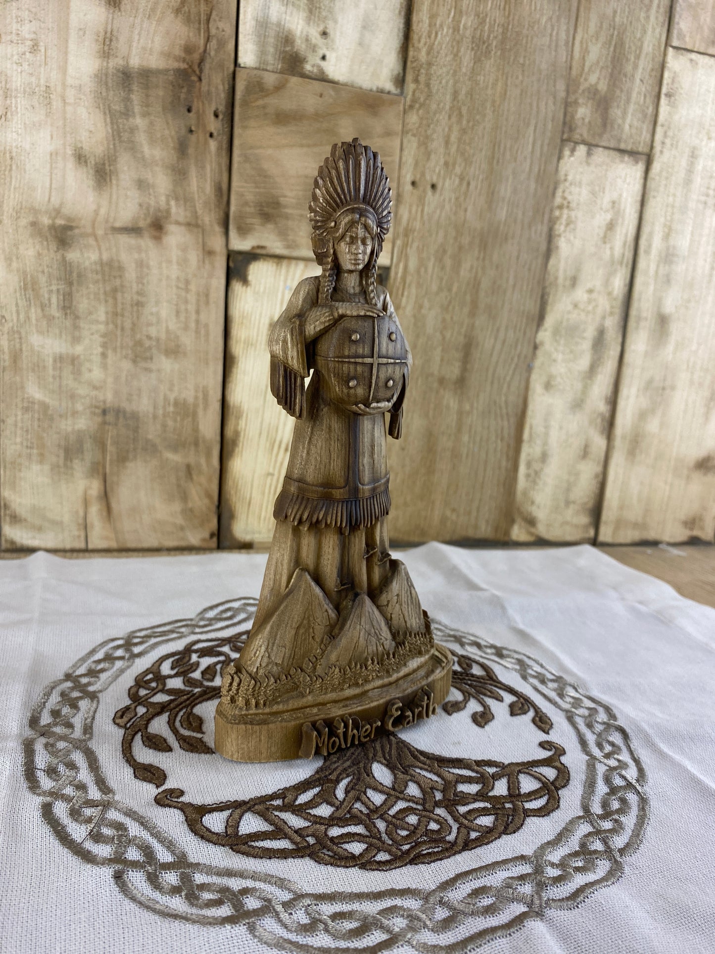 Mother earth statue Goddess statue Mother earth Earth goddess Goddess figurine Fertility goddess Wood carving Altar goddess Wiccan Pagan