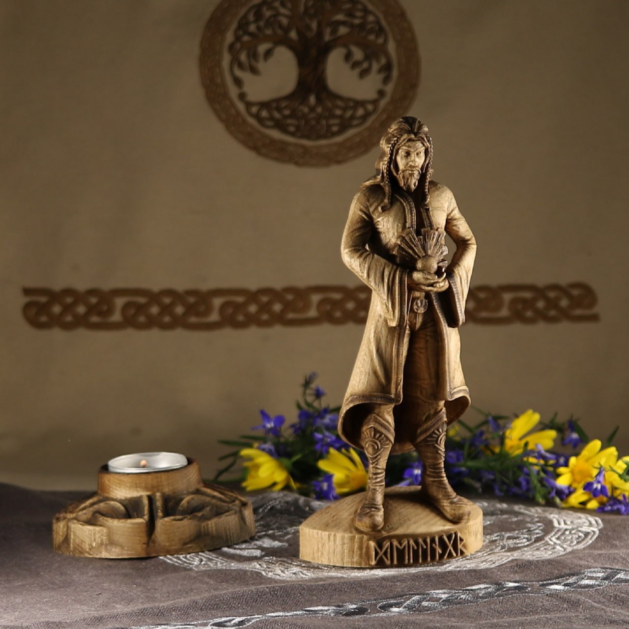 The Eco-Friendly Norse Statue Dellingr Crafted