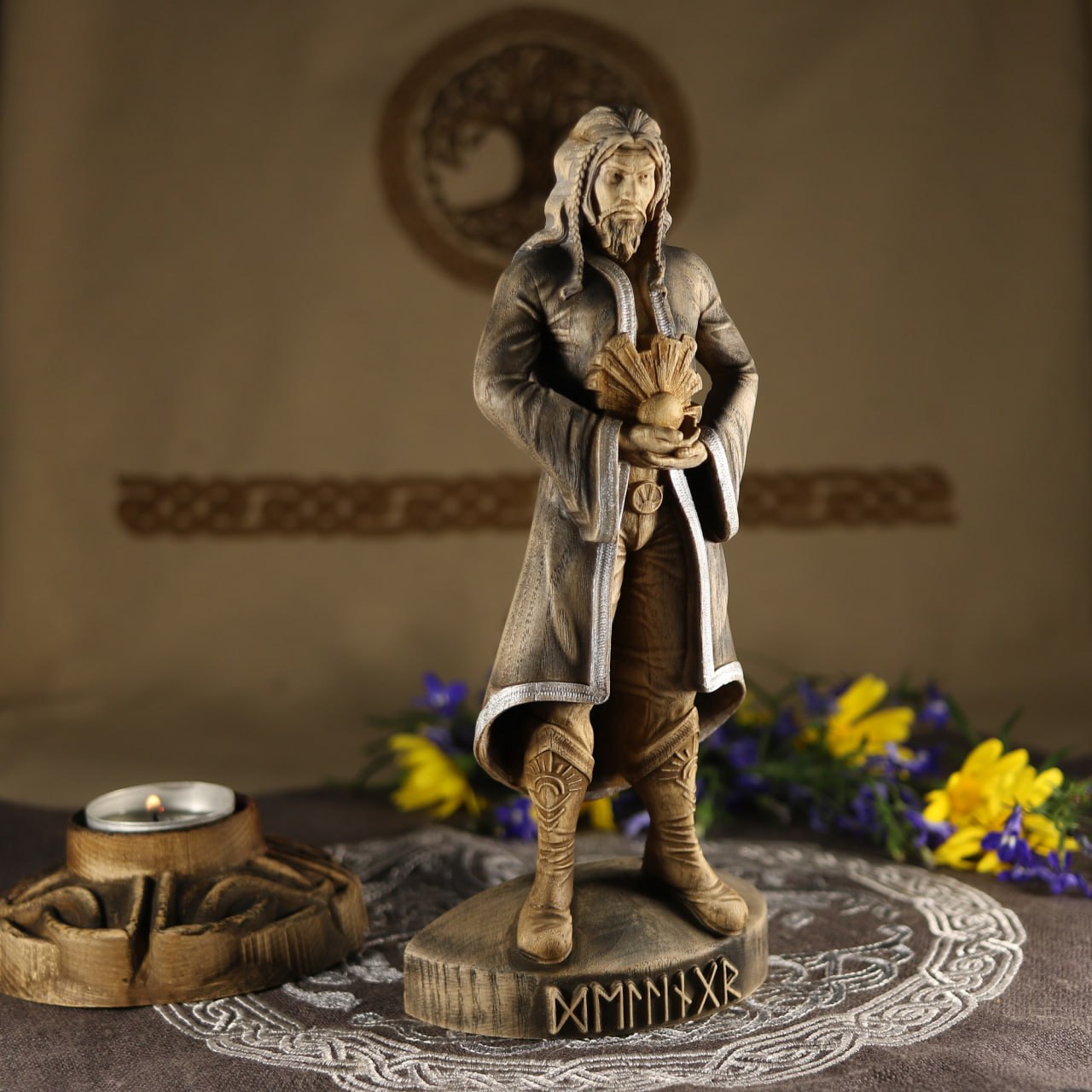 The Eco-Friendly Norse Statue Dellingr Crafted