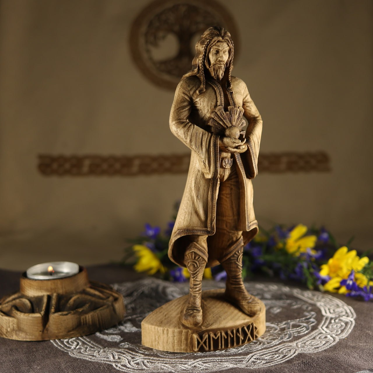 The Eco-Friendly Norse Statue Dellingr Crafted