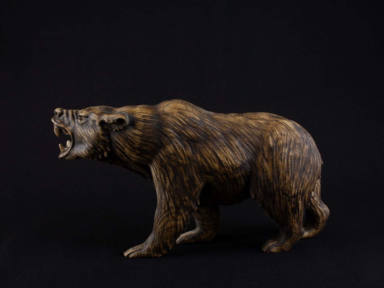 Wild Majesty: The Wooden Grizzly Bear Sculpture