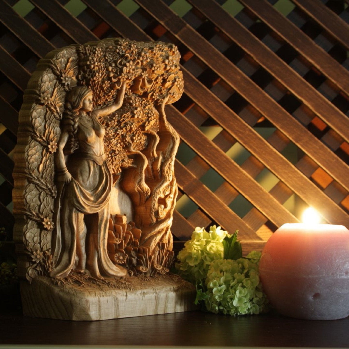 Maiden mother crone, Wood carving, wooden statue