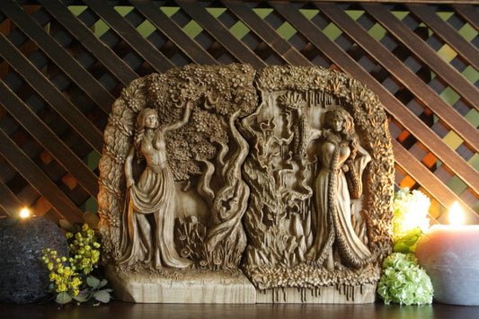Maiden mother crone, Wood carving, wooden statue