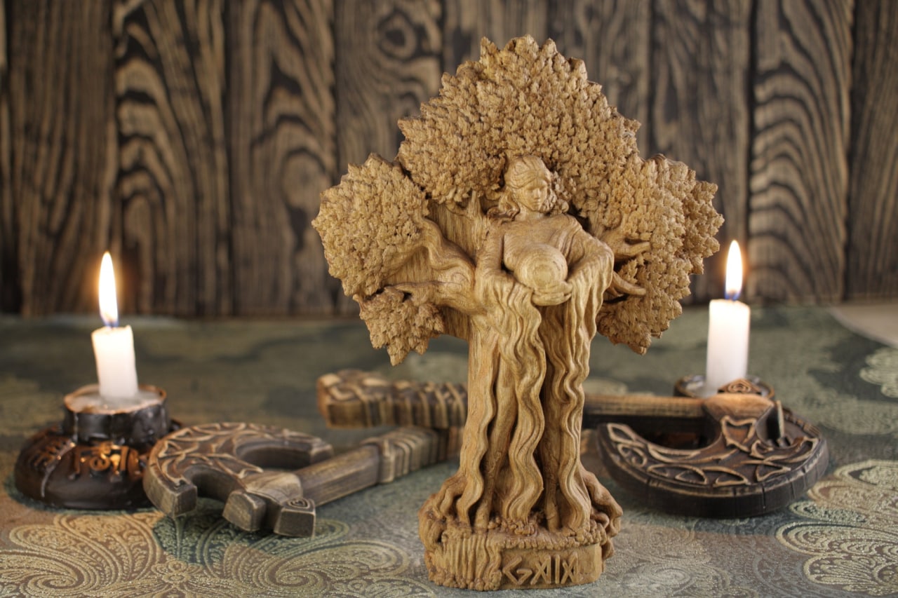 Gaia - Wooden Greek Goddess Statue