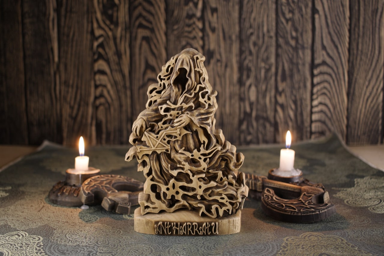 Dark Lord Ant'Harratu Statue - Wooden Satanic Figurine