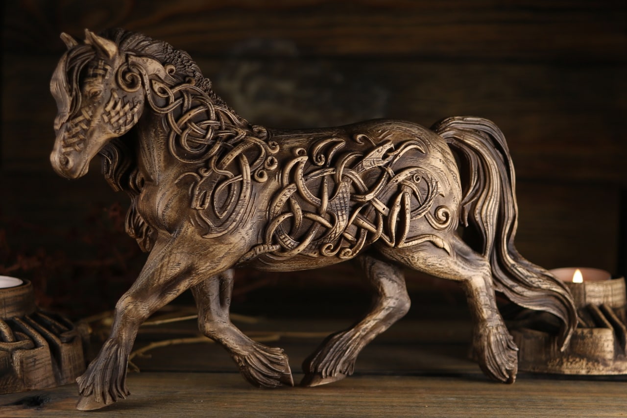 Horse, wooden statue, Viking horse