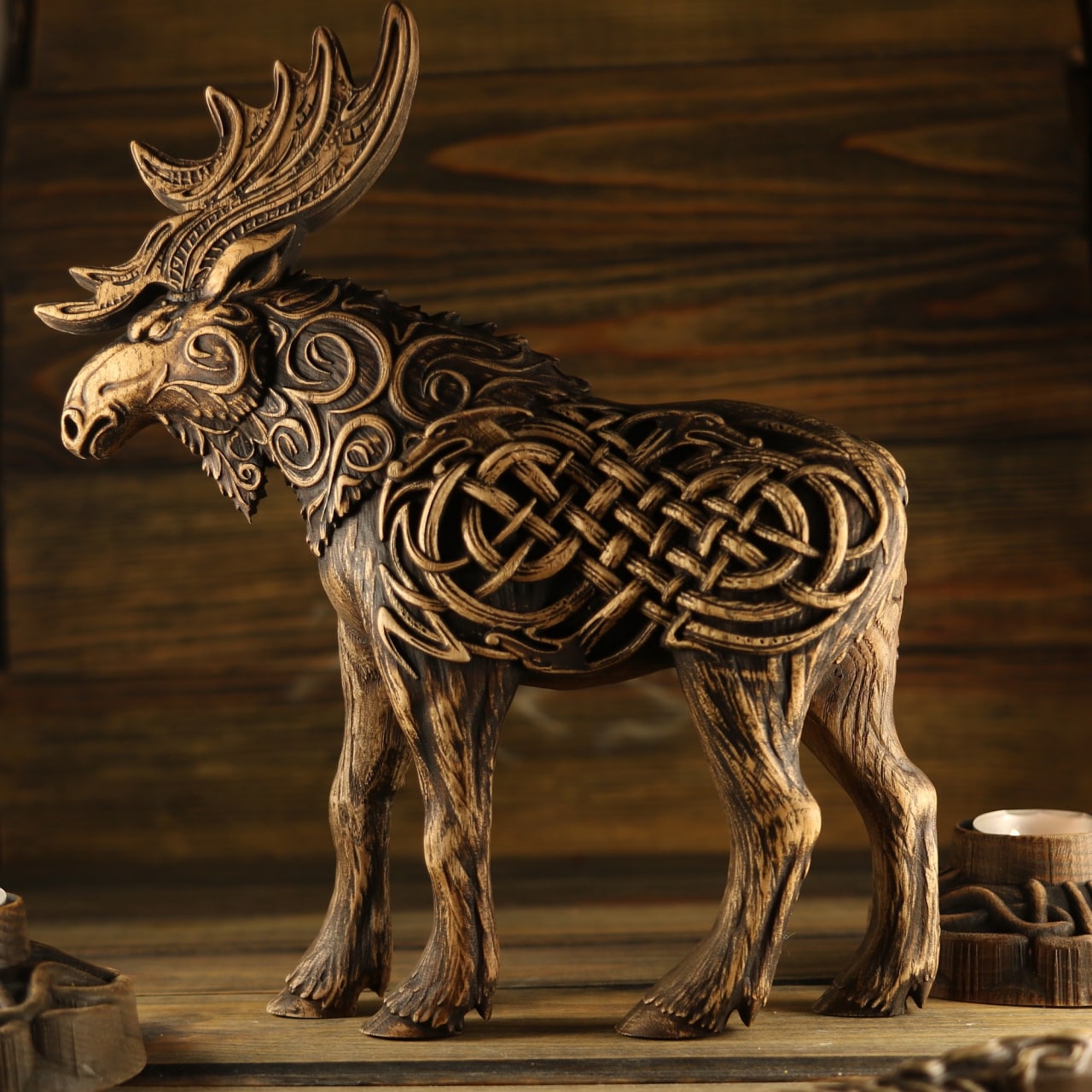 Moose Elk, King of the forests, wooden statue