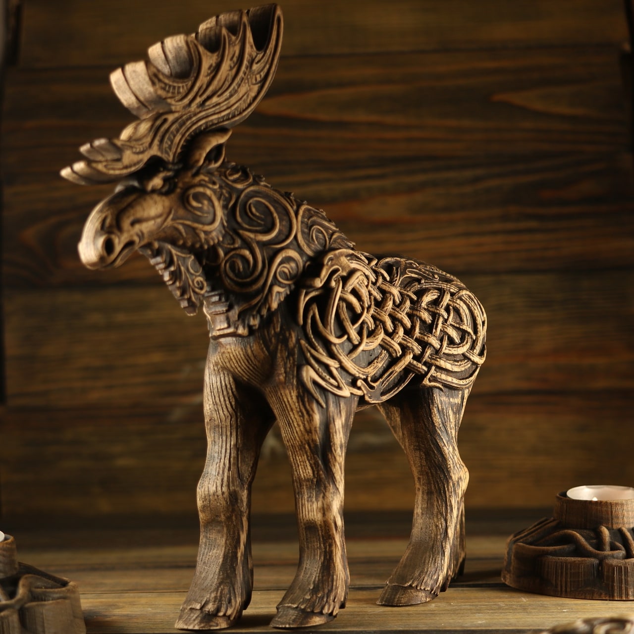 Moose Elk, King of the forests, wooden statue