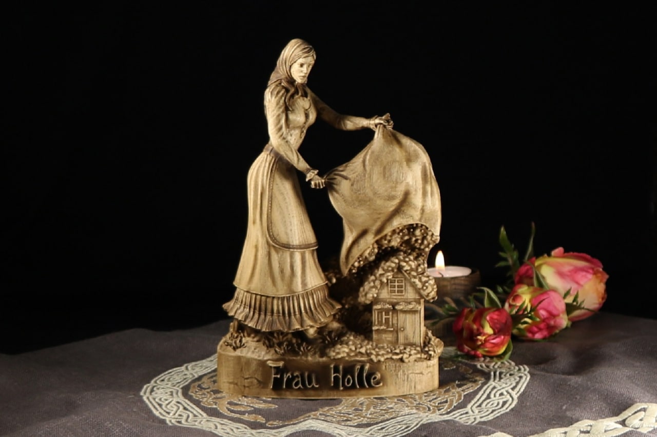 Frau Holle, Mother Holle Wooden Statue for Asatru Altar