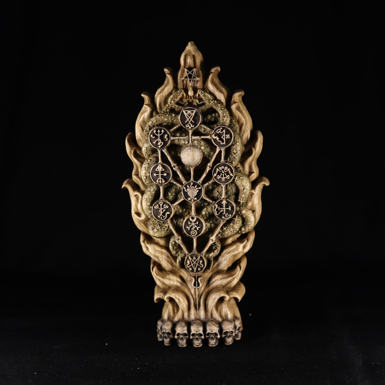 Qliphoth, The tree of knowledge, The tree of death, wooden statue