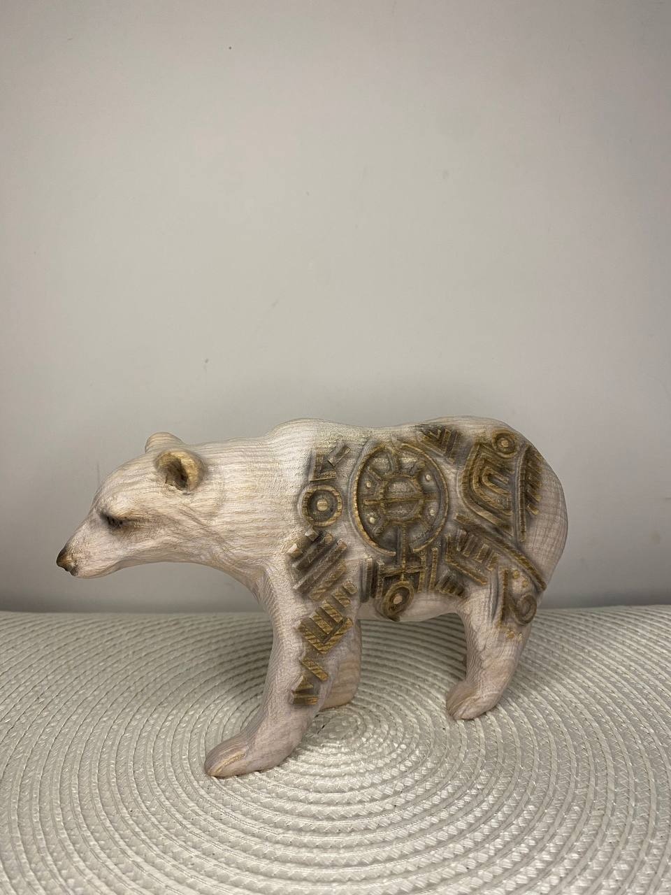 Inuit polar bear Inuit Inuit art Inuit carving Inuit sculpture Polar bear Bear Wood figurine Home decor Wood statue Wood carving Decorstatue
