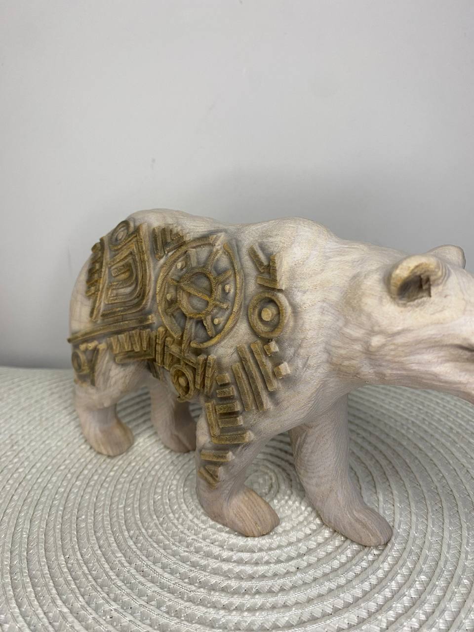 Inuit polar bear Inuit Inuit art Inuit carving Inuit sculpture Polar bear Bear Wood figurine Home decor Wood statue Wood carving Decorstatue
