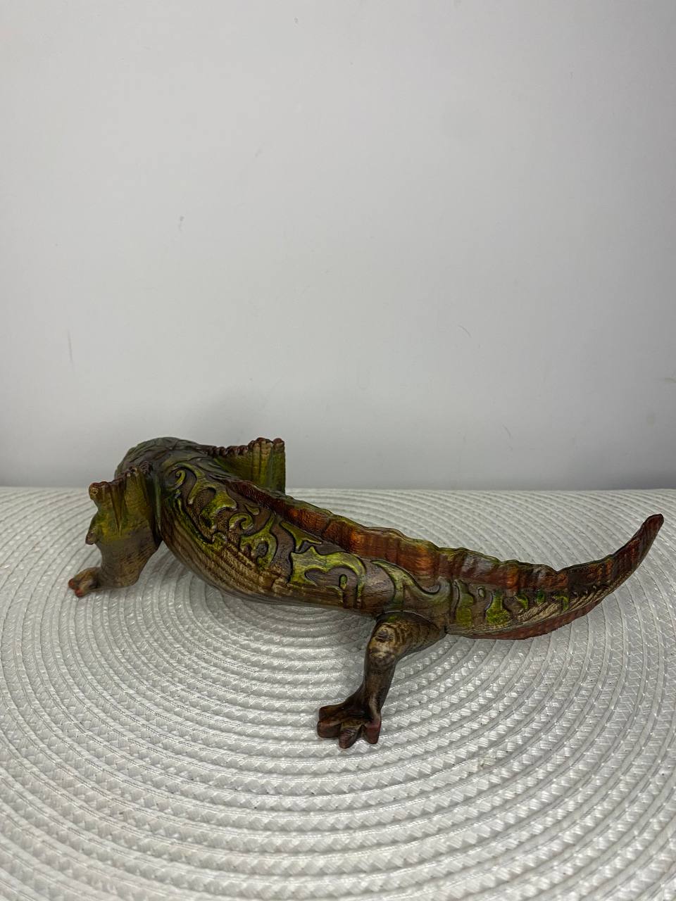 Axolotl figurine Amphibian figurine Wood carved axolotl Mexican art Colored axolotl Axolotl gift Mexican salamander Sea animal Animal statue