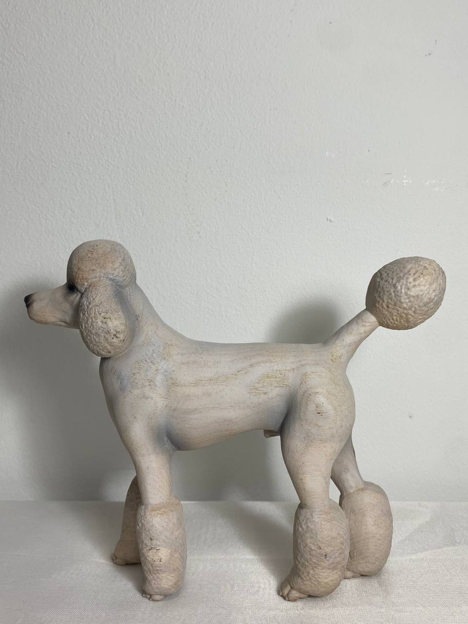 Poodle figurine Dog figurine Poodle statue Poodle gift Poodle sculpture Dog carving Poodle art Dogdécor Black poodle White poodle Dog statue