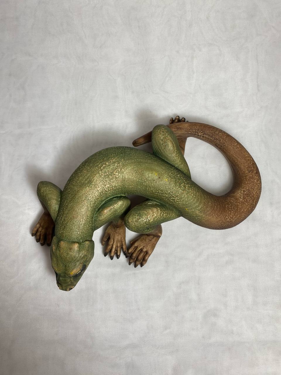 Lizard figurine Lizard gift Gecko figurine Wooden lizard Lizard dragon Gecko Lizard wooden art Terrarium décor Wooden gecko Lizard reptile