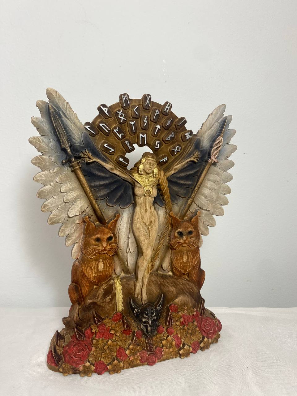 Freya statue Freyja statue Freya Goddess statue Norse gods Norse mythology Asatru Freya altar Viking décor Wood carving statue Freya rune