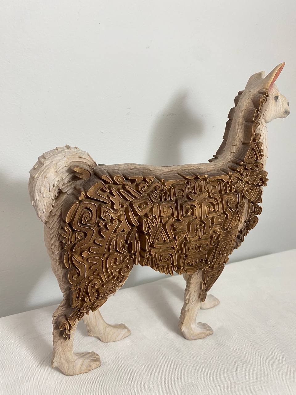 Lama figurine: home wooden decor