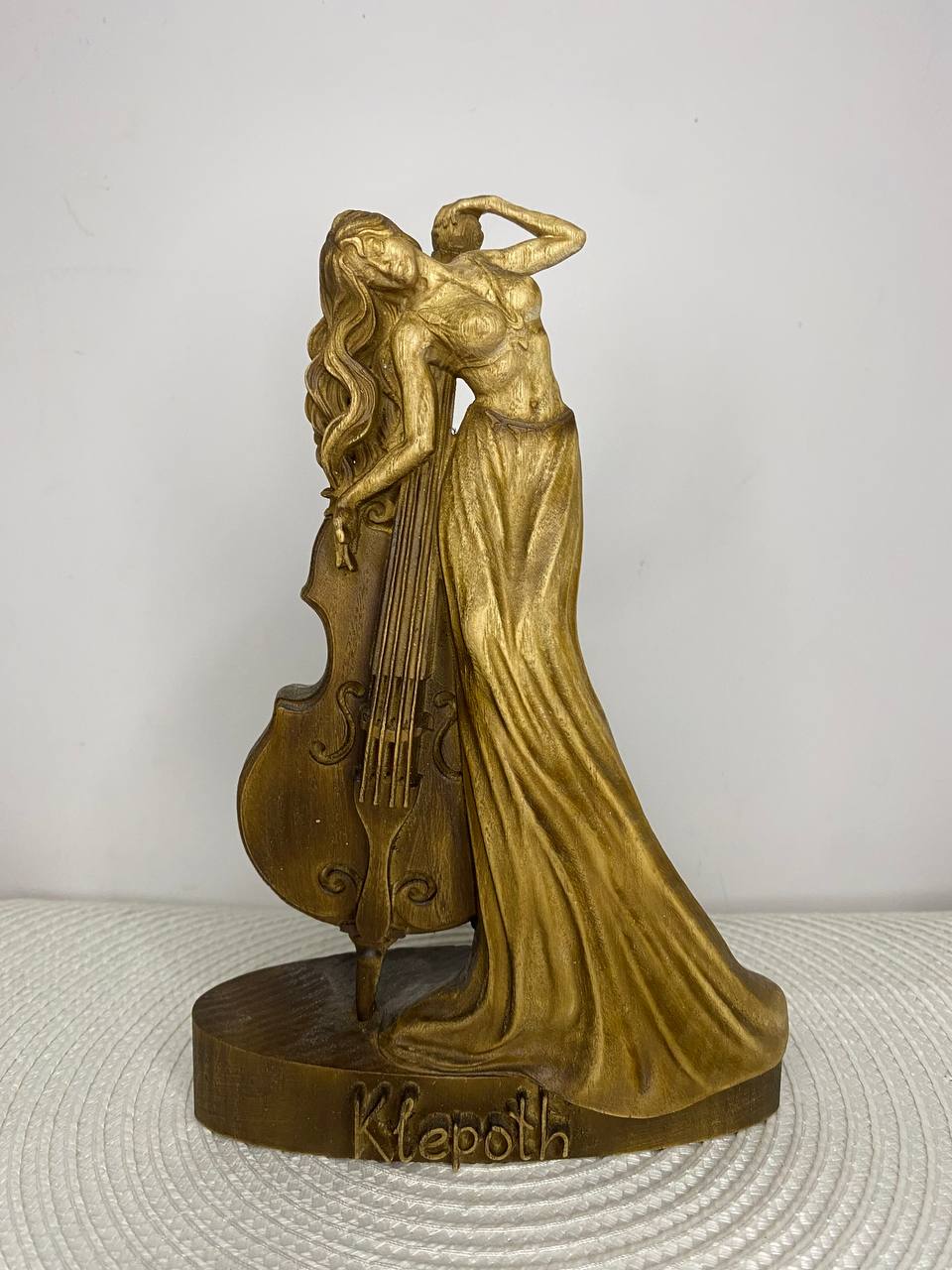 Klepoth Demon Violinist Wooden Statue – Gothic Dark Fantasy Sculpture, Mystical Home Decor