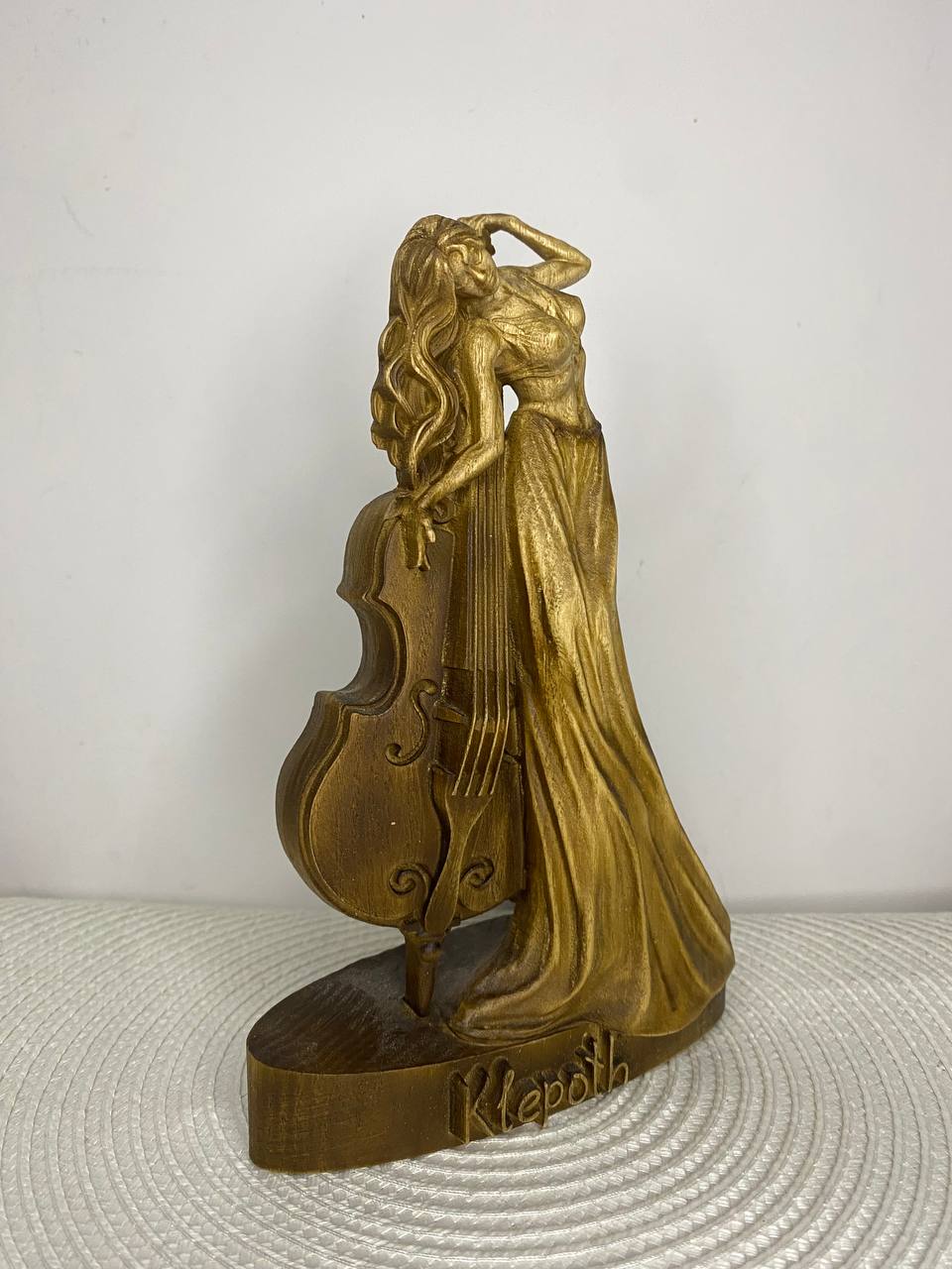 Klepoth Demon Violinist Wooden Statue – Gothic Dark Fantasy Sculpture, Mystical Home Decor