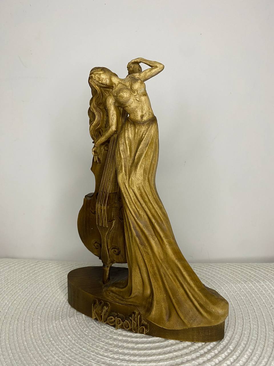 Klepoth Demon Violinist Wooden Statue – Gothic Dark Fantasy Sculpture, Mystical Home Decor