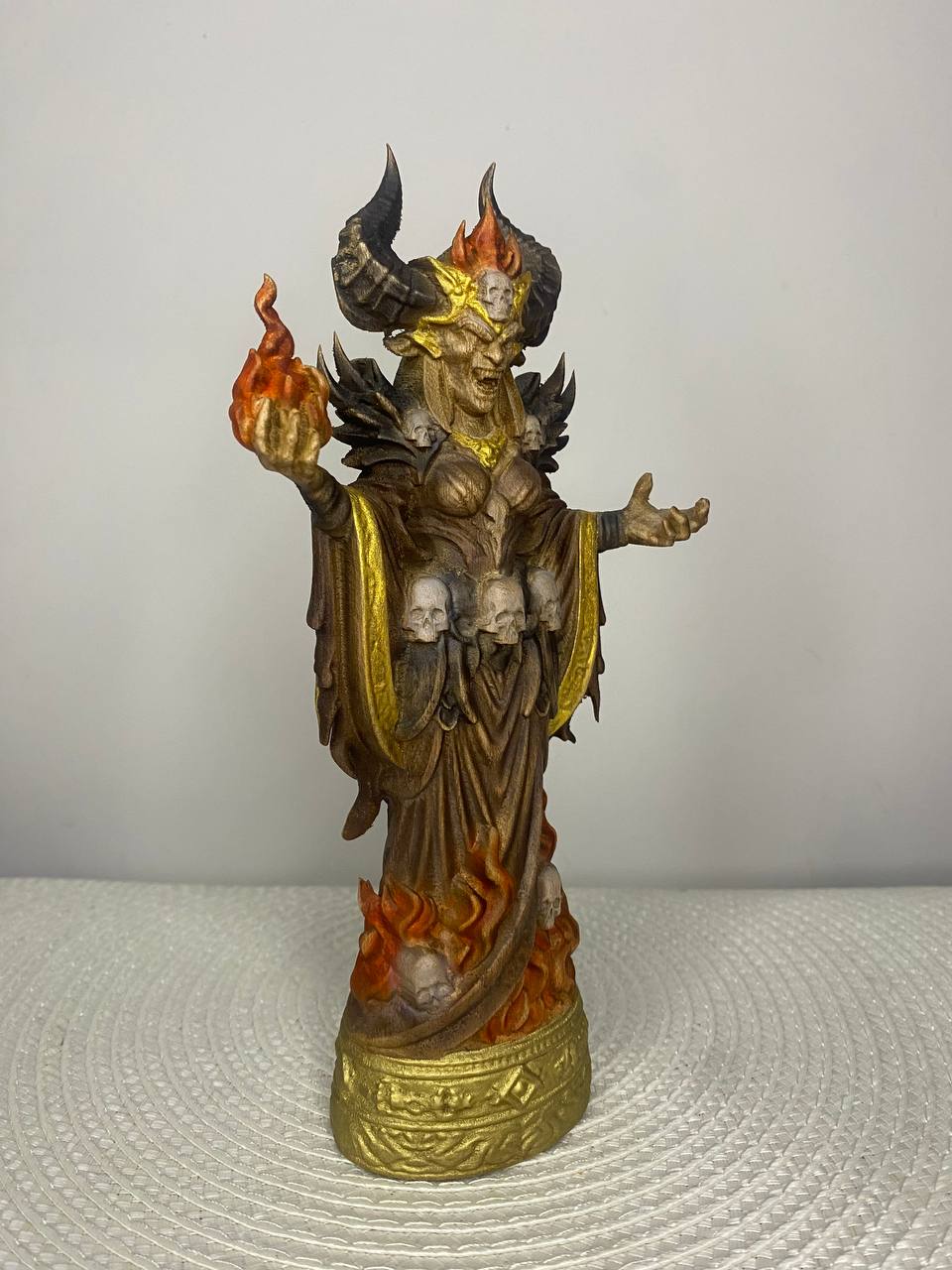 Oni Queen Statue Hand Carved  – Japanese Yokai Demoness Sculpture, Dark Fantasy Decor