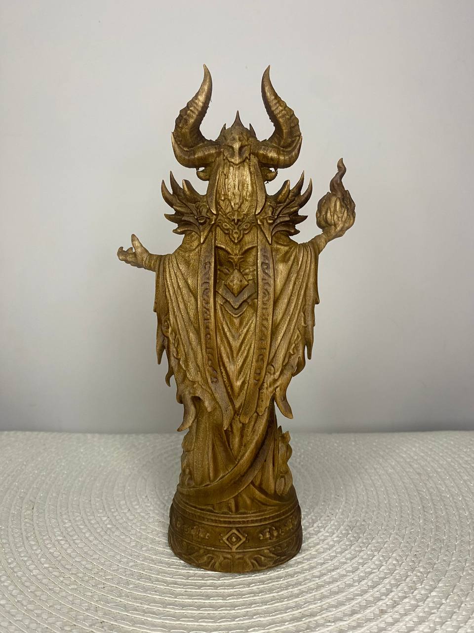 Oni Queen Statue Hand Carved  – Japanese Yokai Demoness Sculpture, Dark Fantasy Decor