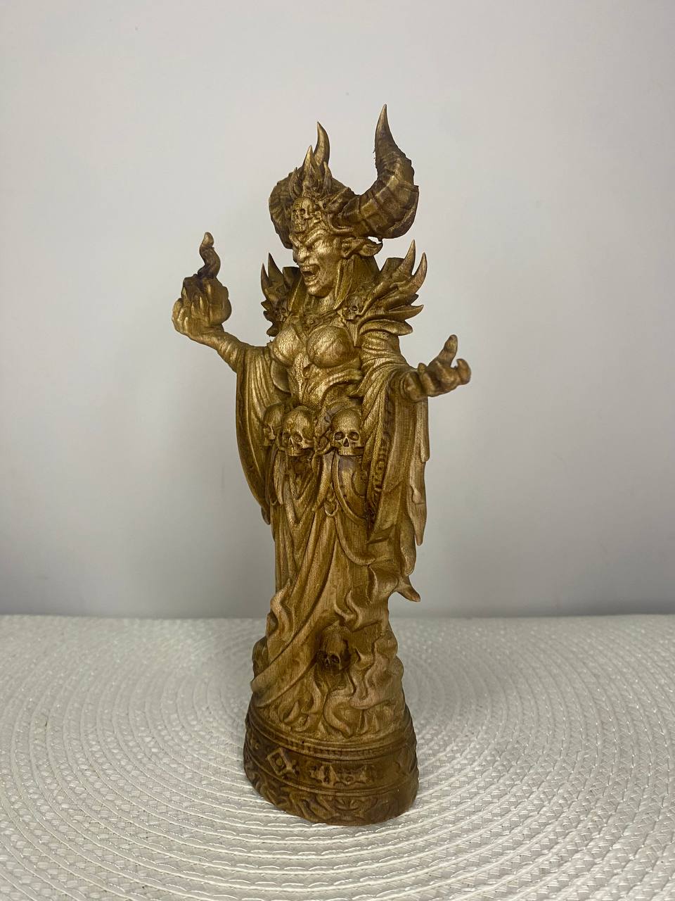 Oni Queen Statue Hand Carved  – Japanese Yokai Demoness Sculpture, Dark Fantasy Decor