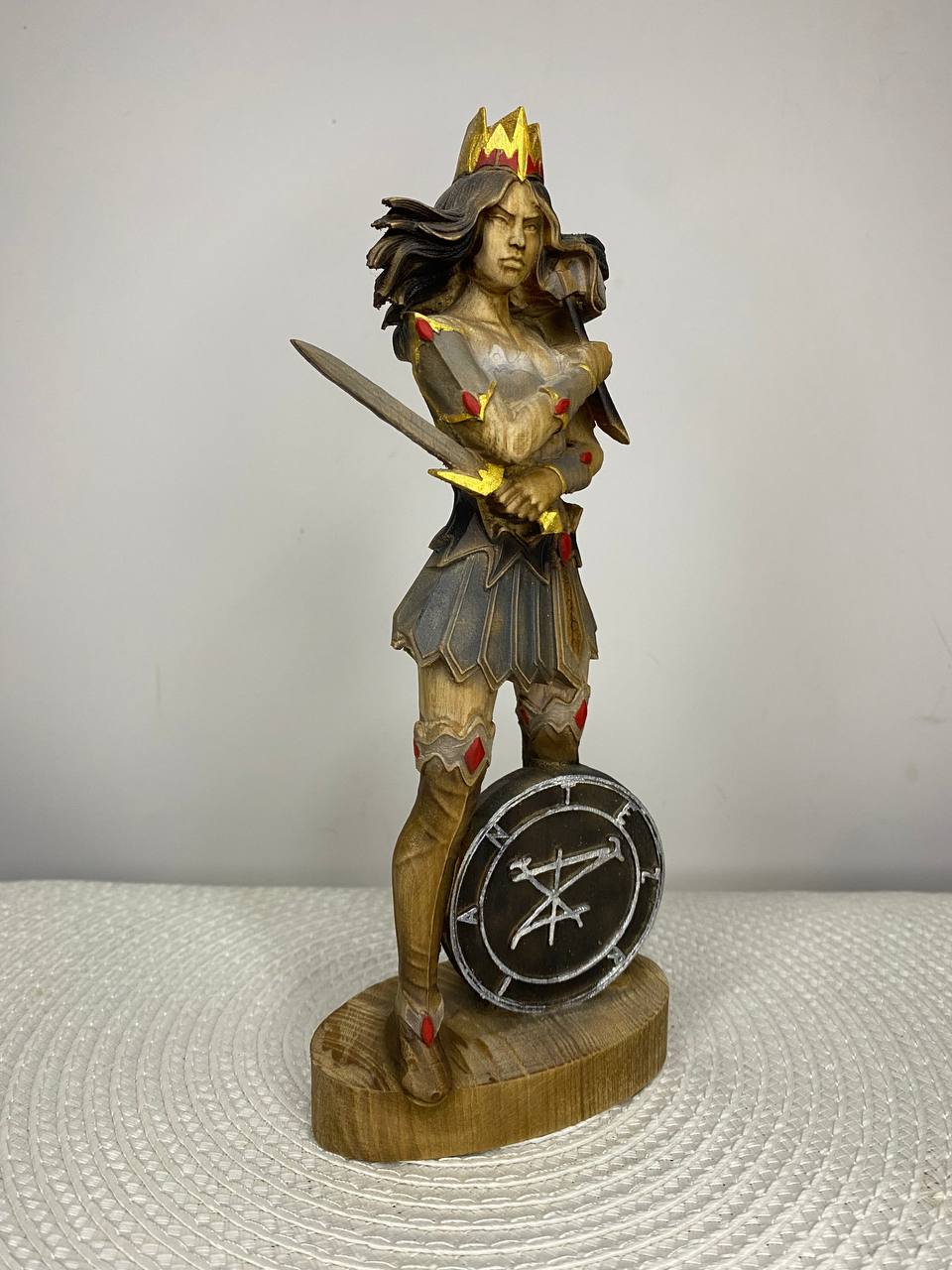 Terzian Wooden Warrior Queen Statue – Dark Fantasy Gothic Figurine Mythical Home Decor