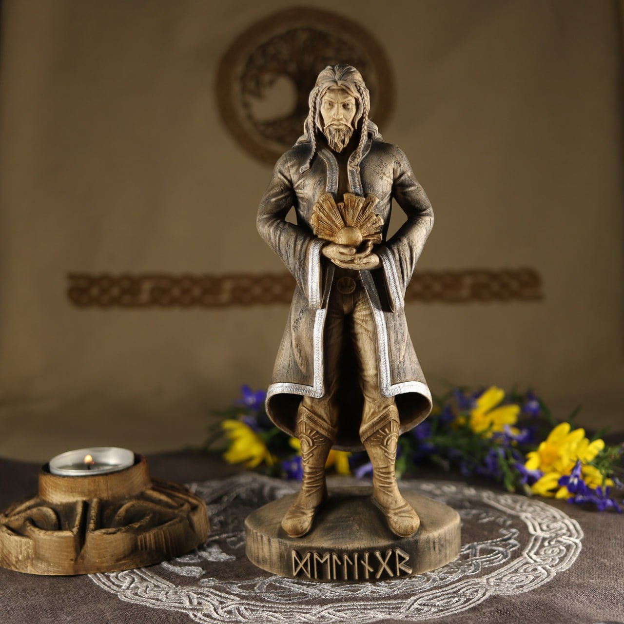 The Eco-Friendly Norse Statue Dellingr Crafted