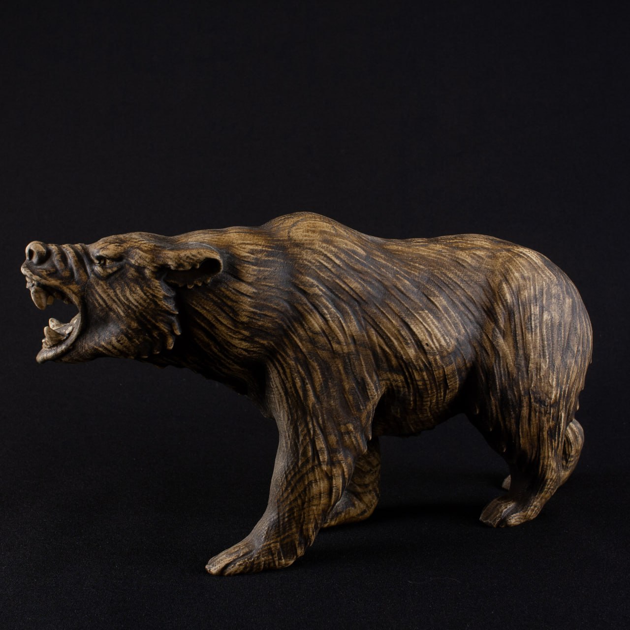 Wild Majesty: The Wooden Grizzly Bear Sculpture