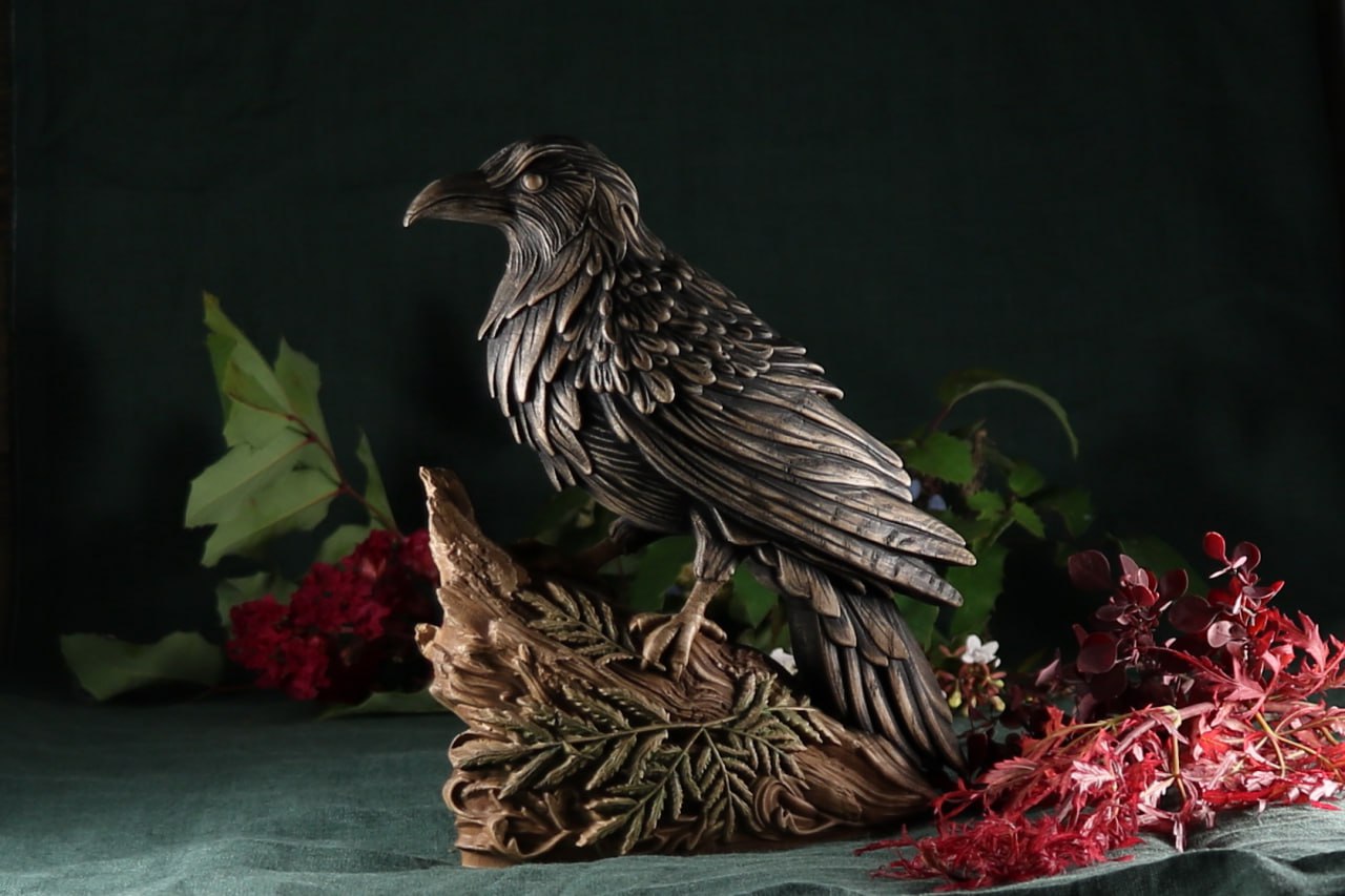 Captivating Raven Wood Statue: A Majestic Tribute to Nature's Enigma