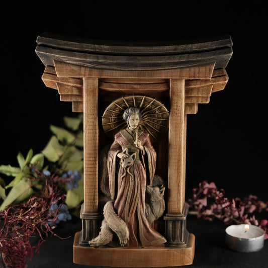 Inari Okami: A Timeless Wooden Statue Embodying Japanese Mythology and Culture