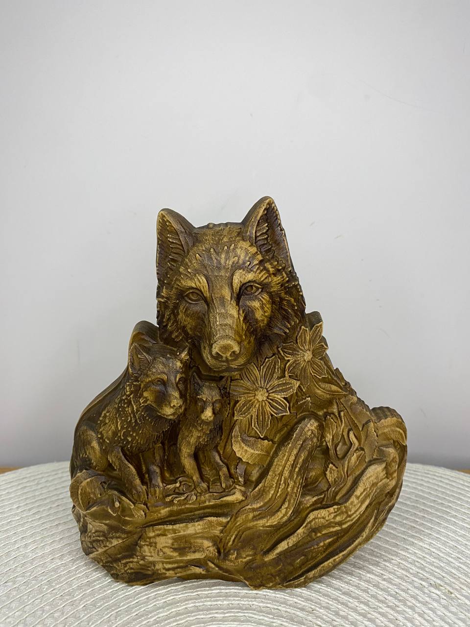 Wolf Mother & Cubs Wooden Statue – Hand Carved Family Animal Decor, Woodland Sculpture