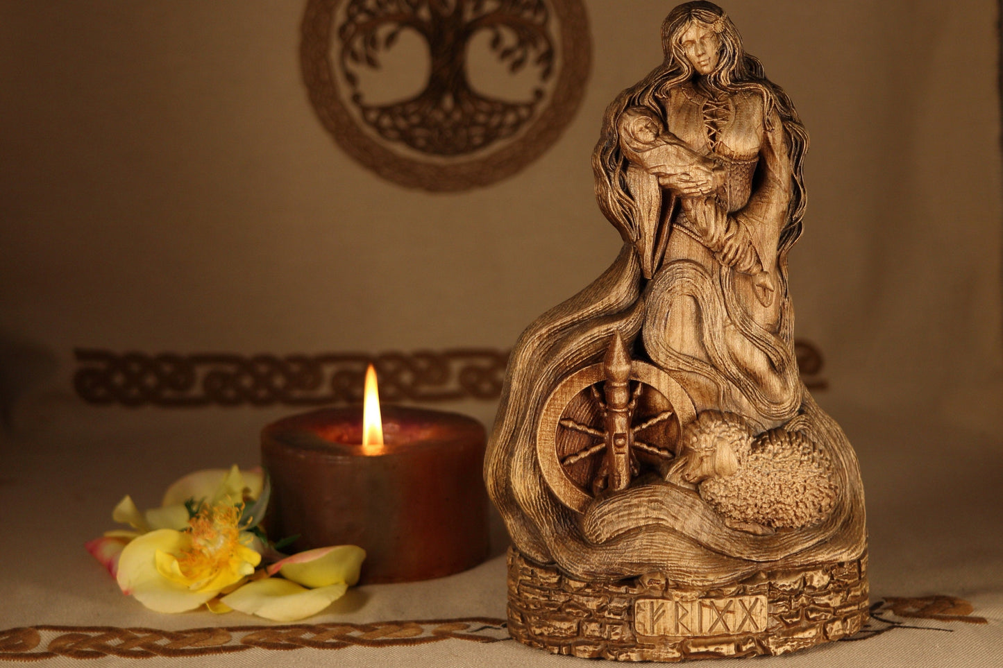 Frigg, Goddess statue, wood carving,  Norse Carving altar