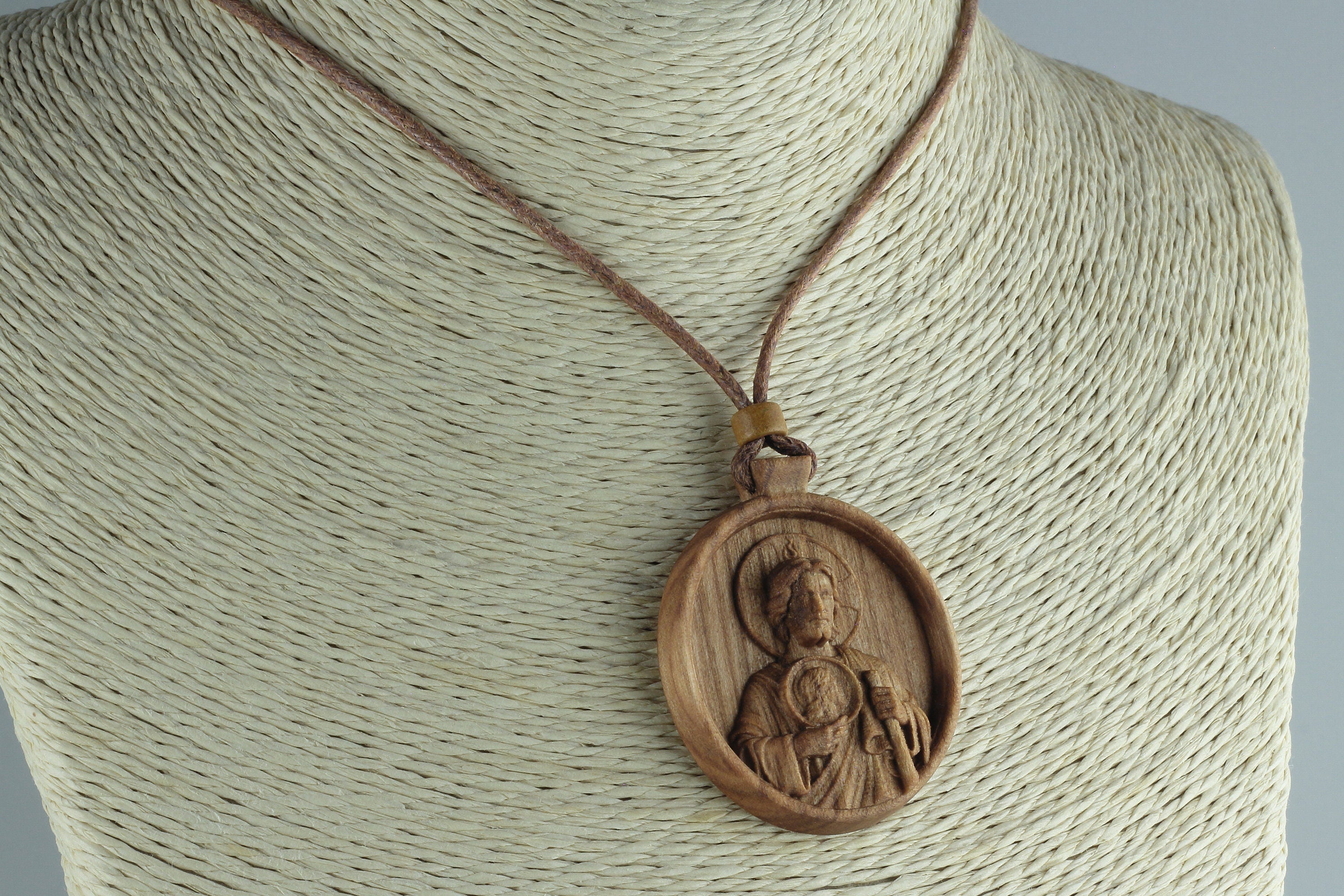 Wooden medallion store necklace